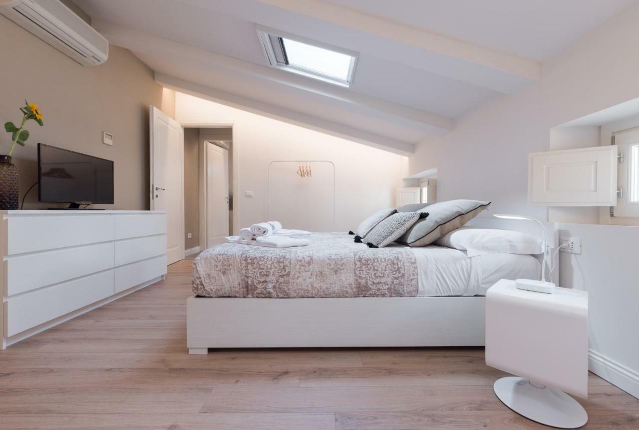 Luxury Apartment In City Center Firenze Esterno foto